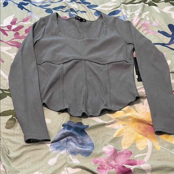 Almost Famous Tops - Almost Famous Ribbed long sleeved top New